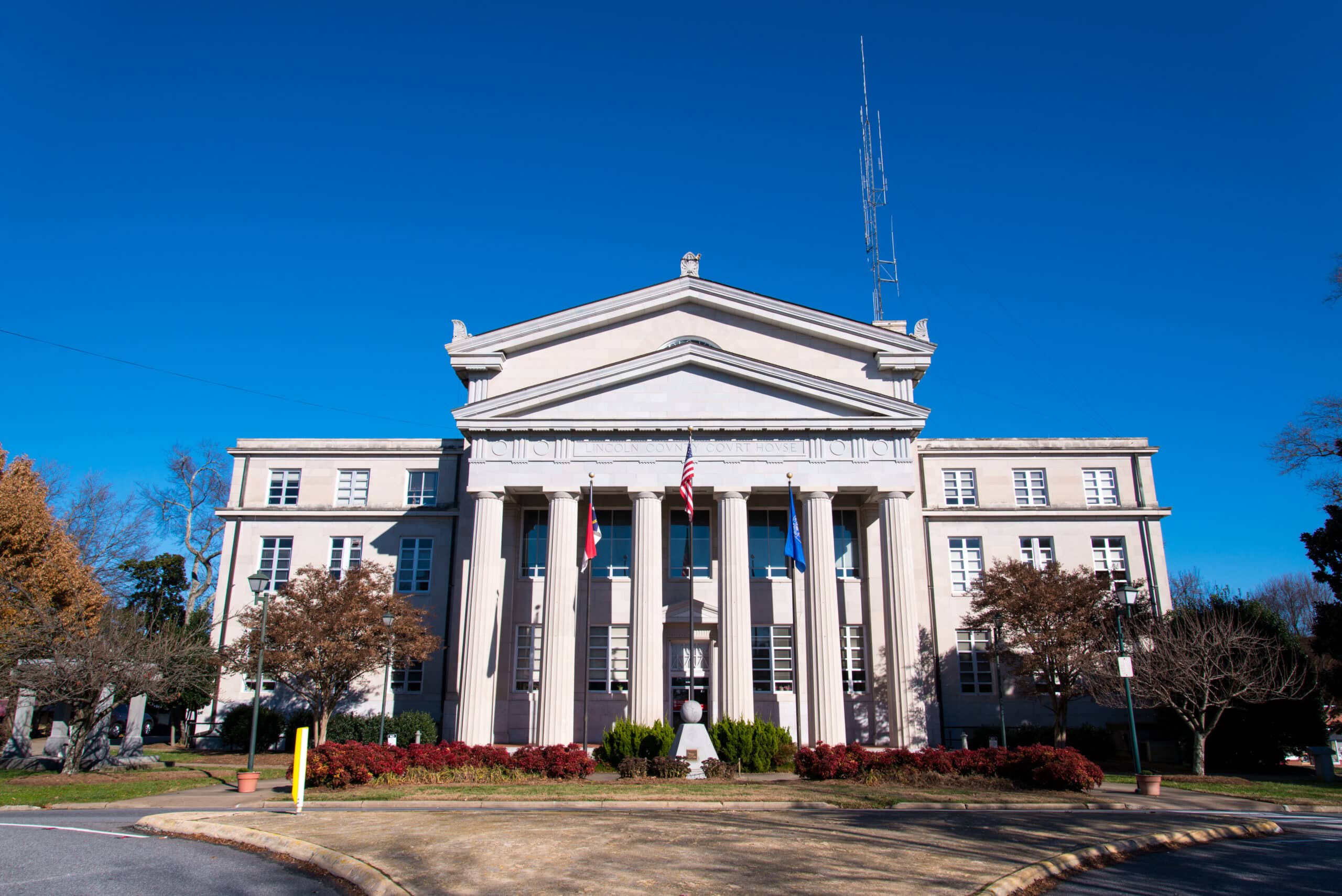 Lincolnton-The historic Lincoln County Courthouse in downtown Lincolnton, North Carolina.